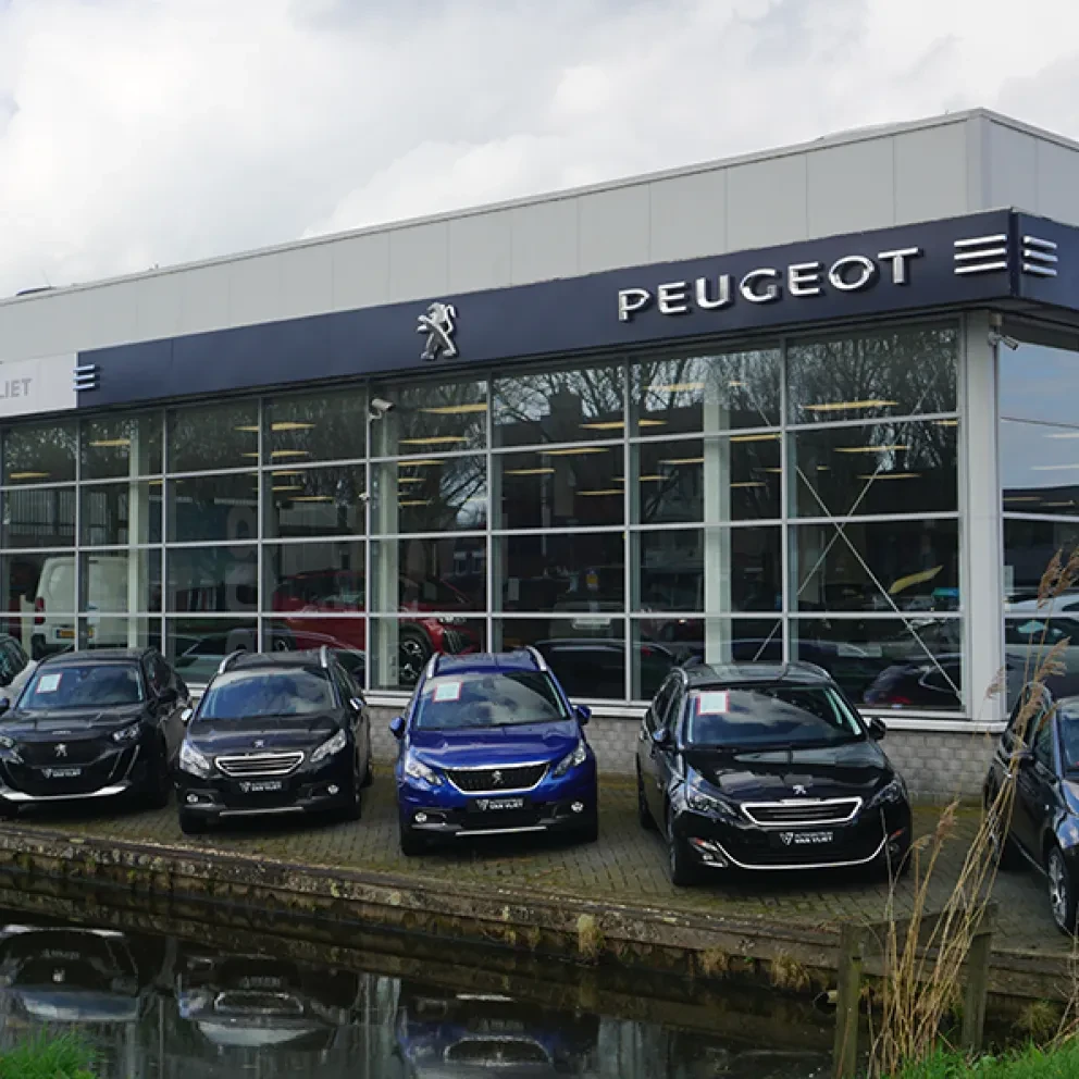 Autocentrum Van Vliet, Kuipersweg 38 Woerden