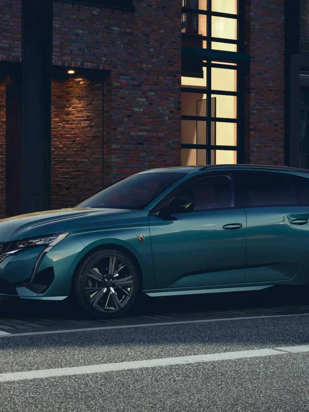 Nieuwe 308 SW Hybrid