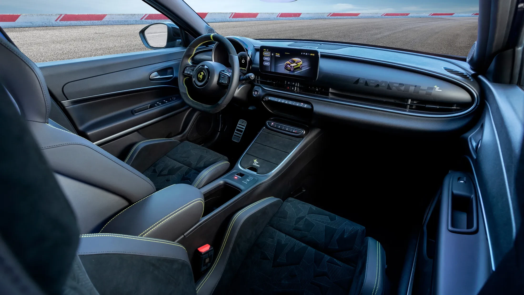 Abarth 600e interieur